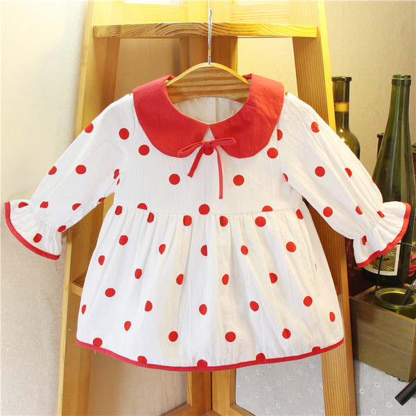 Modern fehér gyerekruha