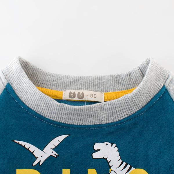 Μοντέρνα παιδική μπλούζα με εφαρμογή