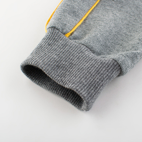 Sport és alkalmi gyereknadrág két színben, színes szegéllyel