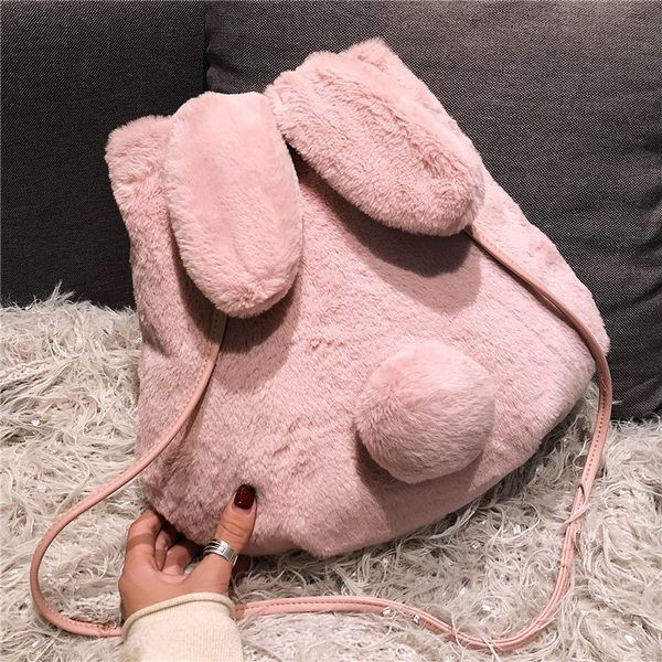 Geantă de puf de damă cu element 3D în trei culori