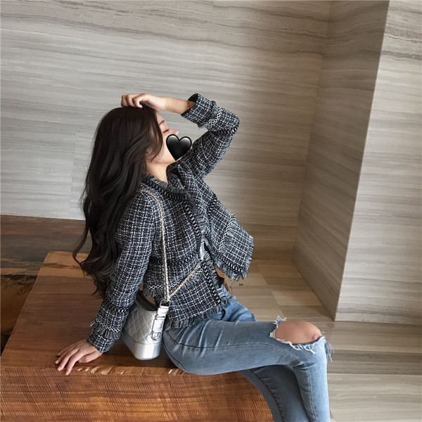 Geaca de dama actuala cu franjuri in doua culori