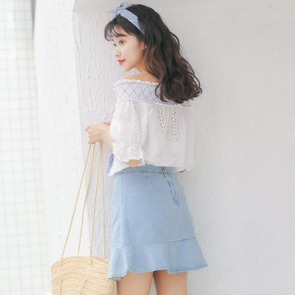 Fusta de dama din denim eleganta de culoare albastru deschis