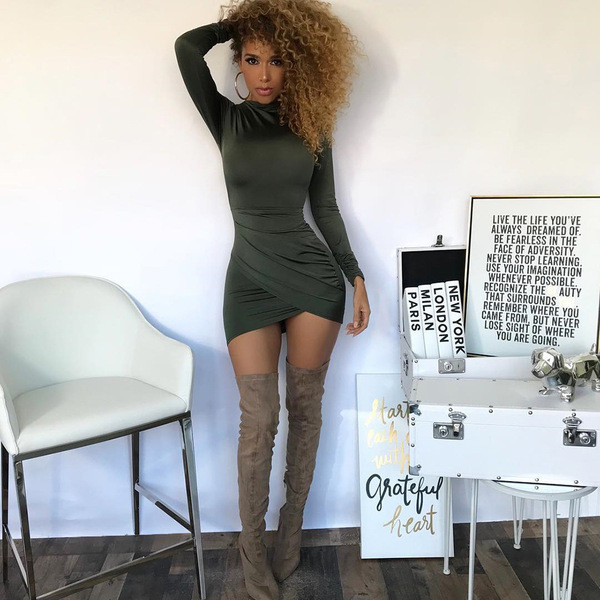 Rochie de dama moderna model Slim cu maneci lungi in mai multe culori