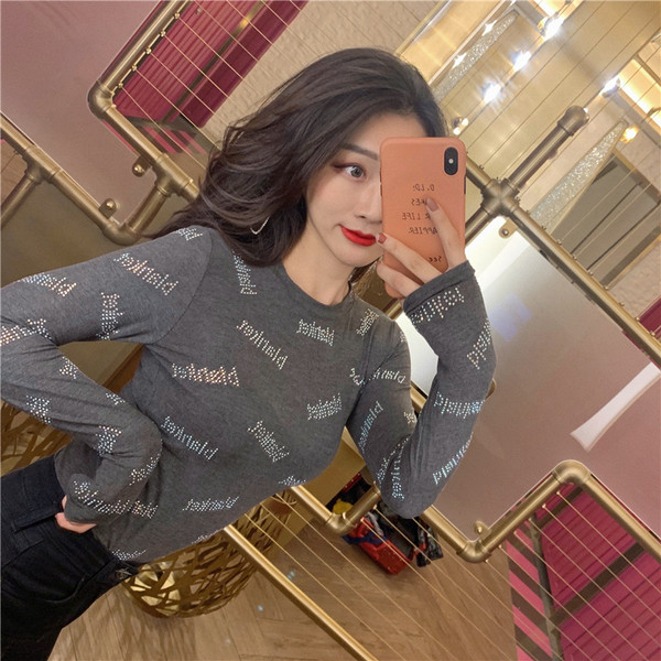 Modern női blúz hosszú ujjal, két színben, feliratokkal