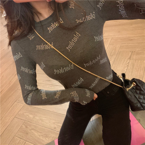 Modern női blúz hosszú ujjal, két színben, feliratokkal