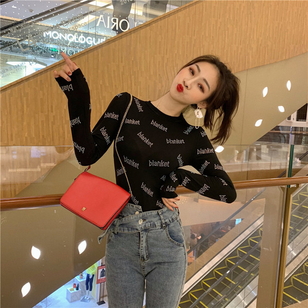 Modern női blúz hosszú ujjal, két színben, feliratokkal