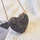 Modern női táska szív alakú, hosszú fém fogantyúval