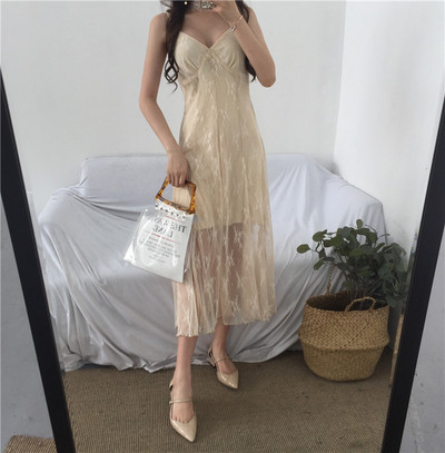 Stílusos női hosszú ruha három színben, vékony pántokkal