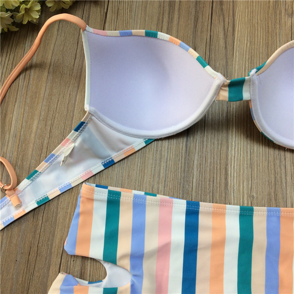 Costum de baie modern de dama cu pantaloni cu talie inalta