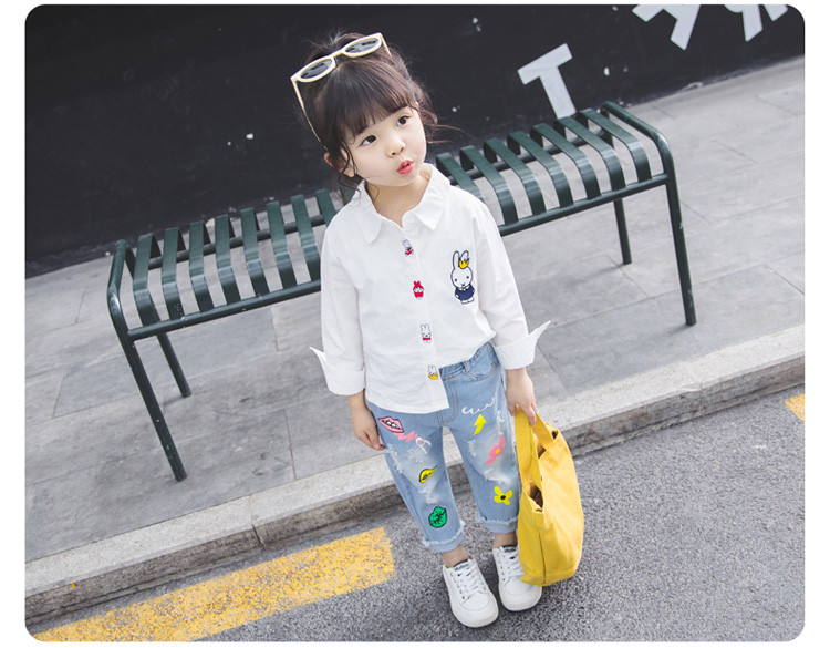 Gyerekfarmer lányoknak rátéttel és zsebekkel