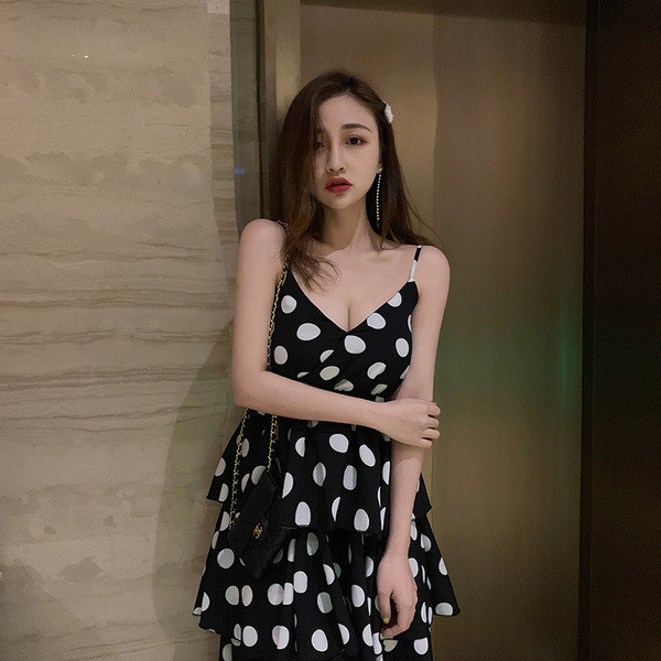 Rochie casual de dama cu buline in negru