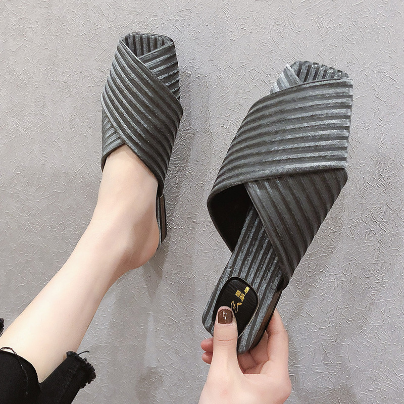 Női modern papucs négy színben