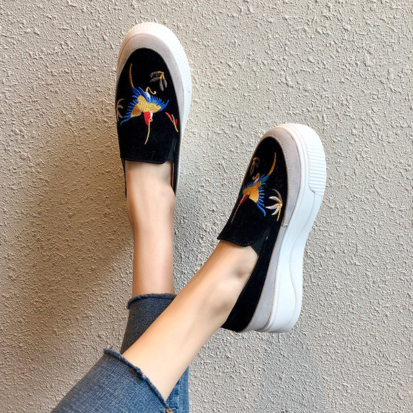 Mocasini moderni de dama in doua culori cu aplicatie