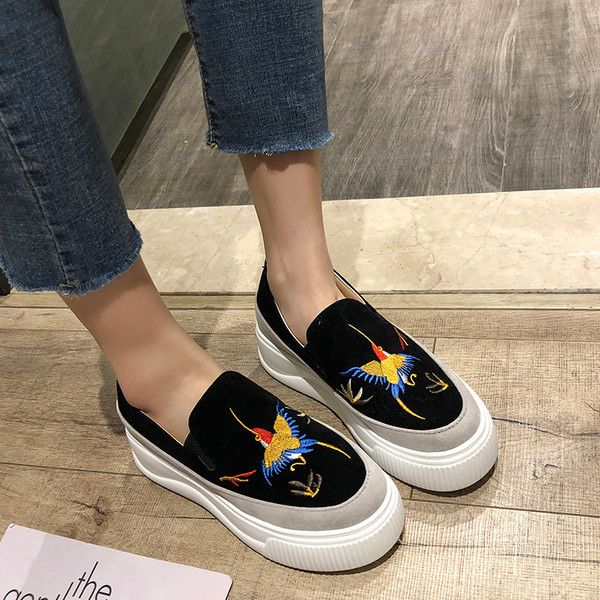 Mocasini moderni de dama in doua culori cu aplicatie