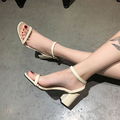 Κομψά γυναικεία παπούτσια υψηλών τακουνιών σε τρία χρώματα