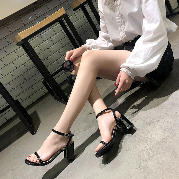 Κομψά γυναικεία παπούτσια υψηλών τακουνιών σε τρία χρώματα