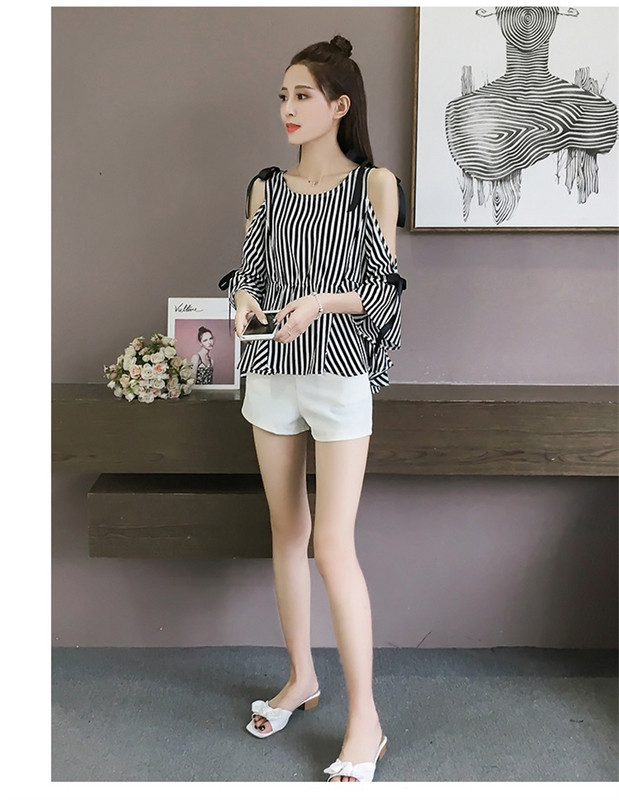 Modern női ing egyszínű ujjhatásokkal