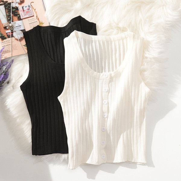 Női felső három színben, gombokkal