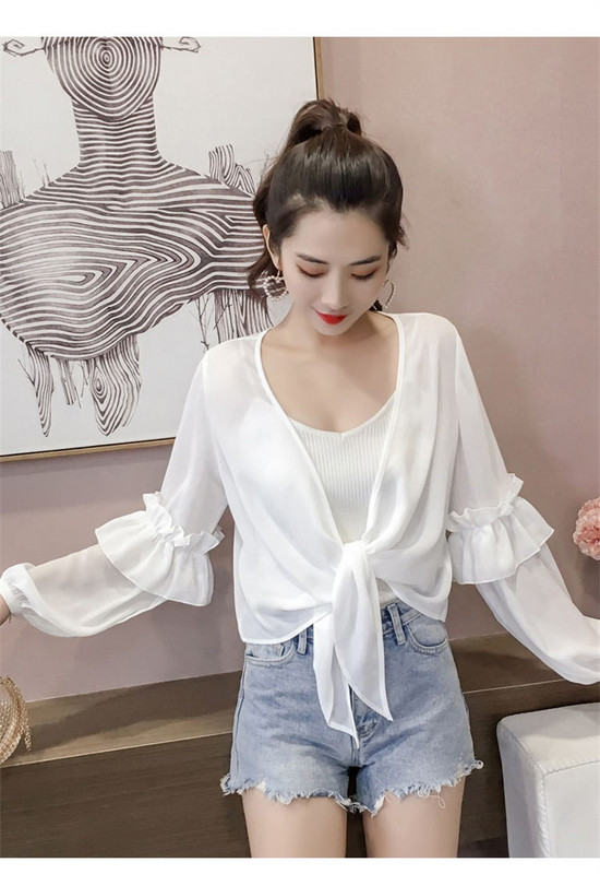 Bluză de damă elegantă în alb - două modele