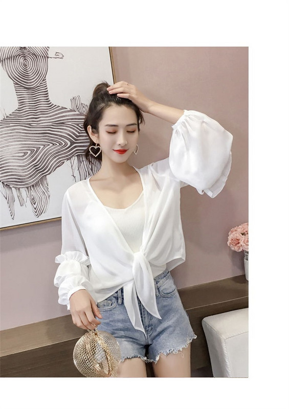 Bluză de damă elegantă în alb - două modele