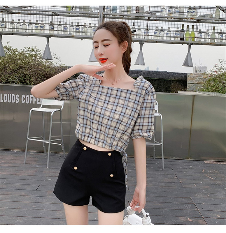 Bluză scurtă de damă în carouri, stilată, în două culori