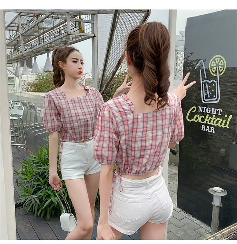 Bluză scurtă de damă în carouri, stilată, în două culori