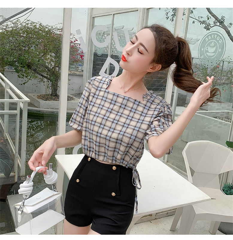 Bluză scurtă de damă în carouri, stilată, în două culori