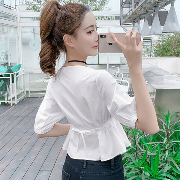 Női modern rövid blúz gombokkal több színben