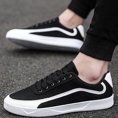 Férfi tornacipők érdekes modellekben fekete, szürke és piros színben