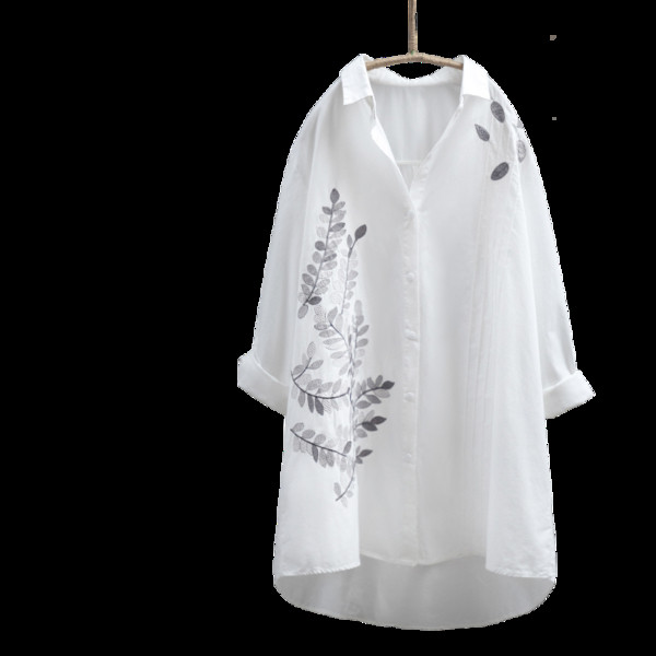 Cămașă lungă de damă modernă în alb cu motive florale