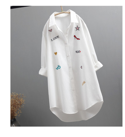 Modern női ing, fehér felirattal - széles modell