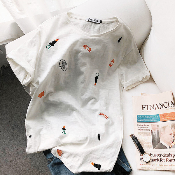 Alkalmi férfi póló fehér hímzéssel