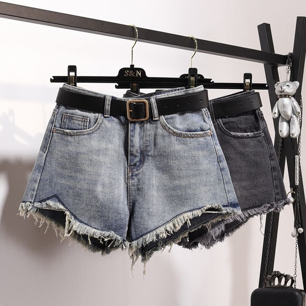 Blugi scurti de dama in albastru si negru cu curea