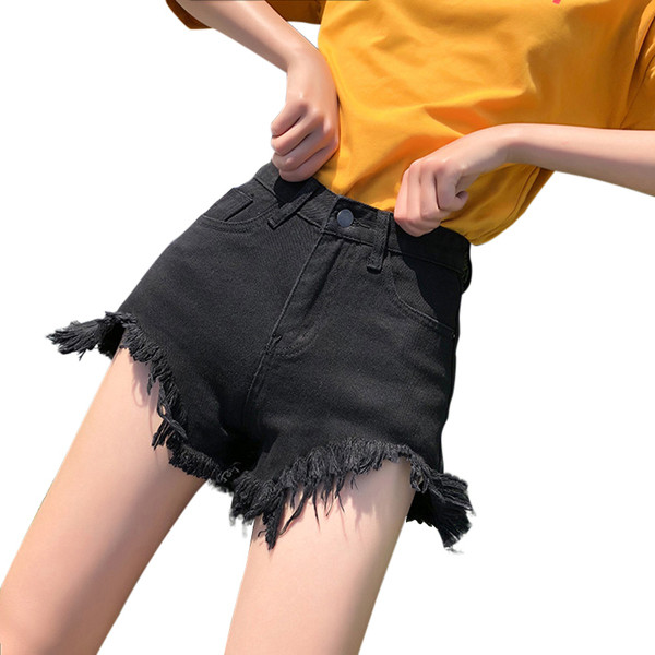 Női rövid farmer fehér és fekete színben, magas derékkal