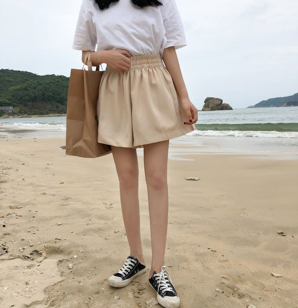 Női magas derekú rövidnadrág két színben, zsebbel