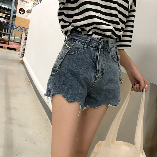 Új modell rövid női farmernadrág kék színben, magas derékkal