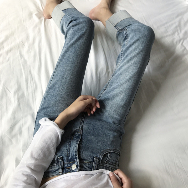 Modern női farmer magas derékkal, kék színben