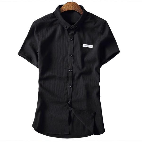 Modern férfi ing fekete és rózsaszín emblémával