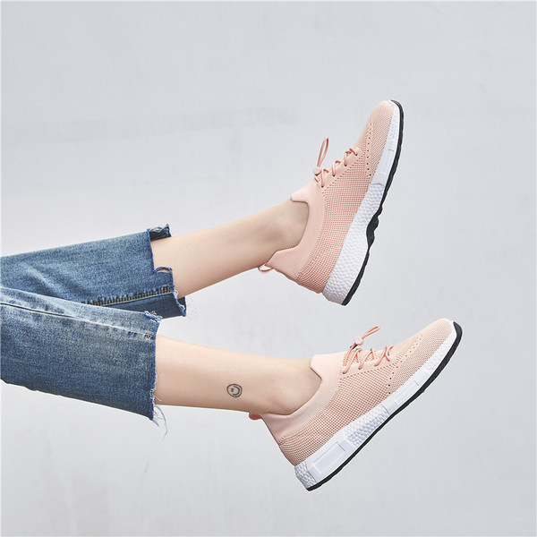 Adidași sport de damă în alb, roz și negru