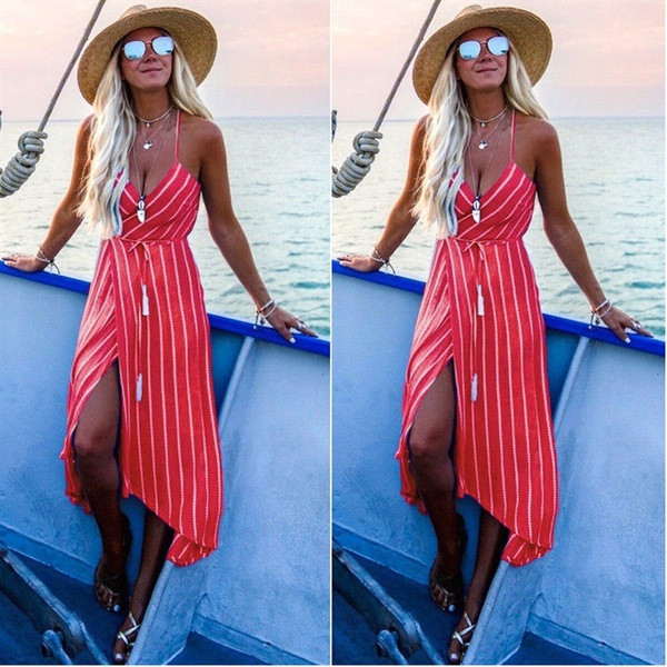 Aktuális női csíkos ruha hasítékkal több színben