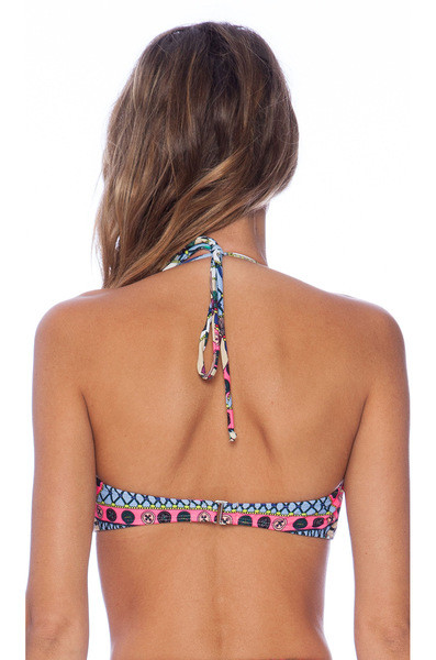 Modern fürdőruha magas derekú nadrággal