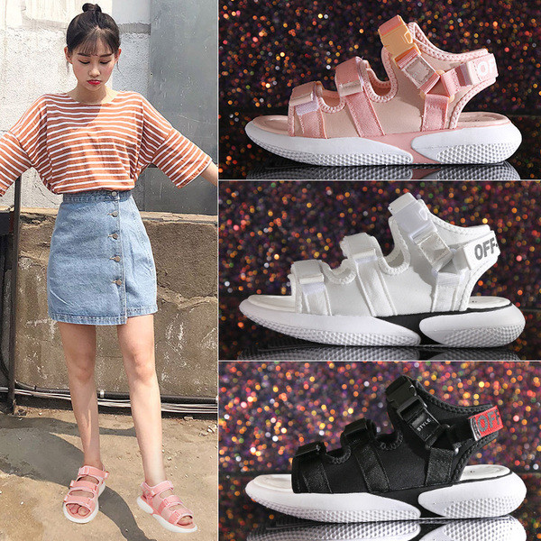 Alkalmi női szandál fekete, fehér és rózsaszín színben