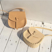 Sportos és elegáns női válltáska két színben