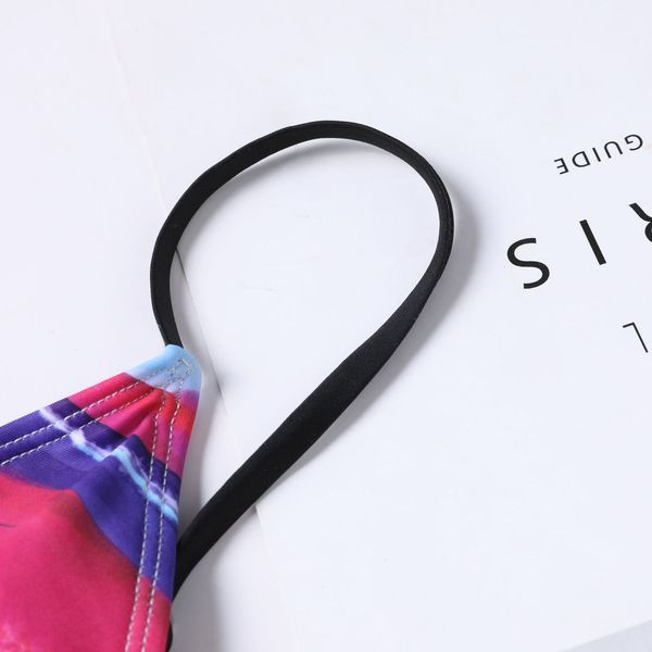 Modern kétrészes női fürdőruha színes mintával