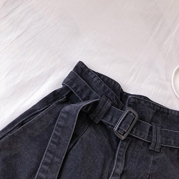 Stílusos női farmer magas derékkal és övvel, két színben