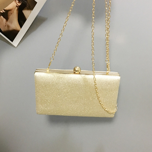 Κομψές τσάντες μίνι κυρίες σε πέντε χρώματα με μεταλλική αλυσίδα