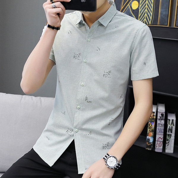 Friss férfi ing gombokkal és rövid ujjú, két színben