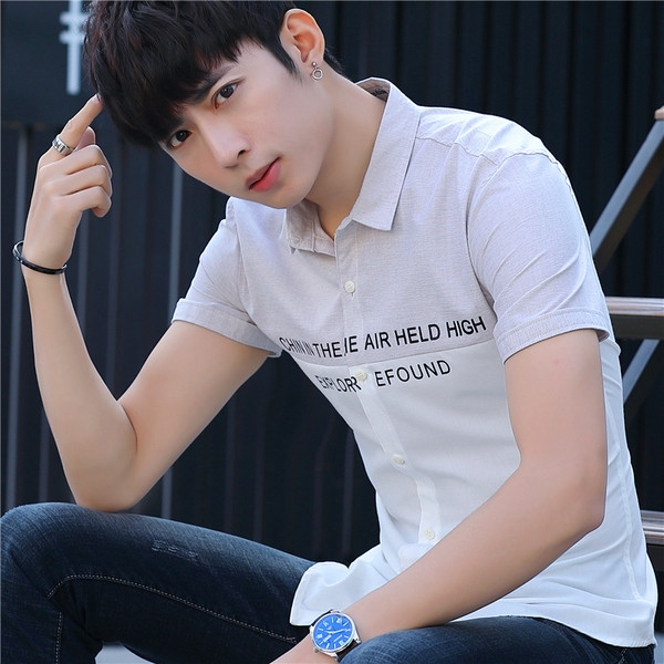 Cămașă bărbătească cu inscripții și mâneci scurte în trei culori