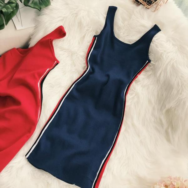 Női sportruha több színben