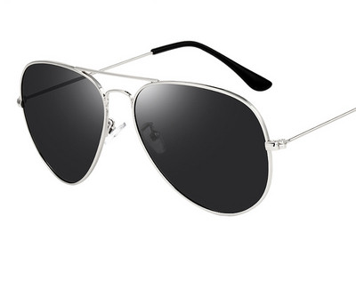 Alkalmi férfi napszemüveg többféle színben